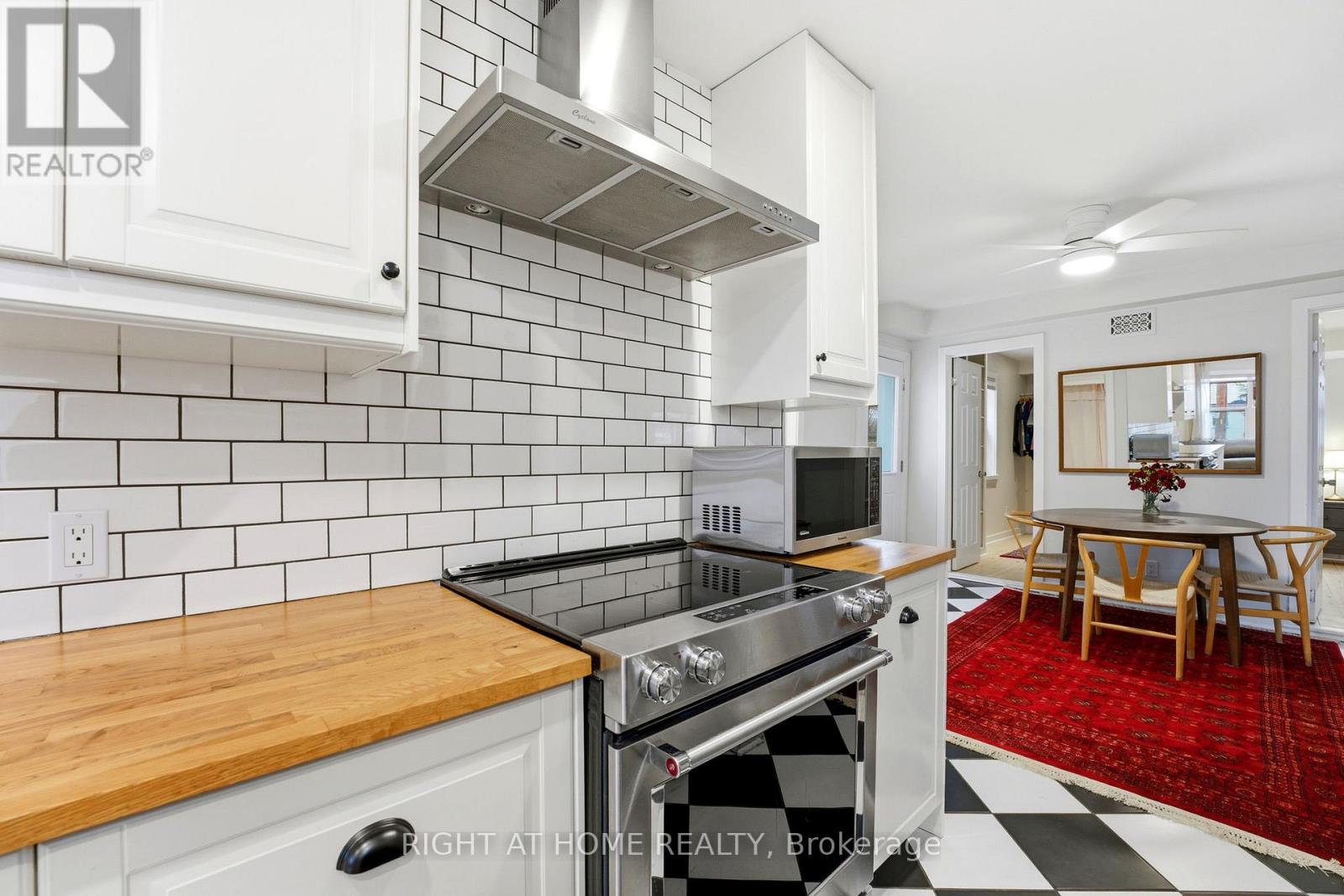 209 MARIER AVENUE — photo 8