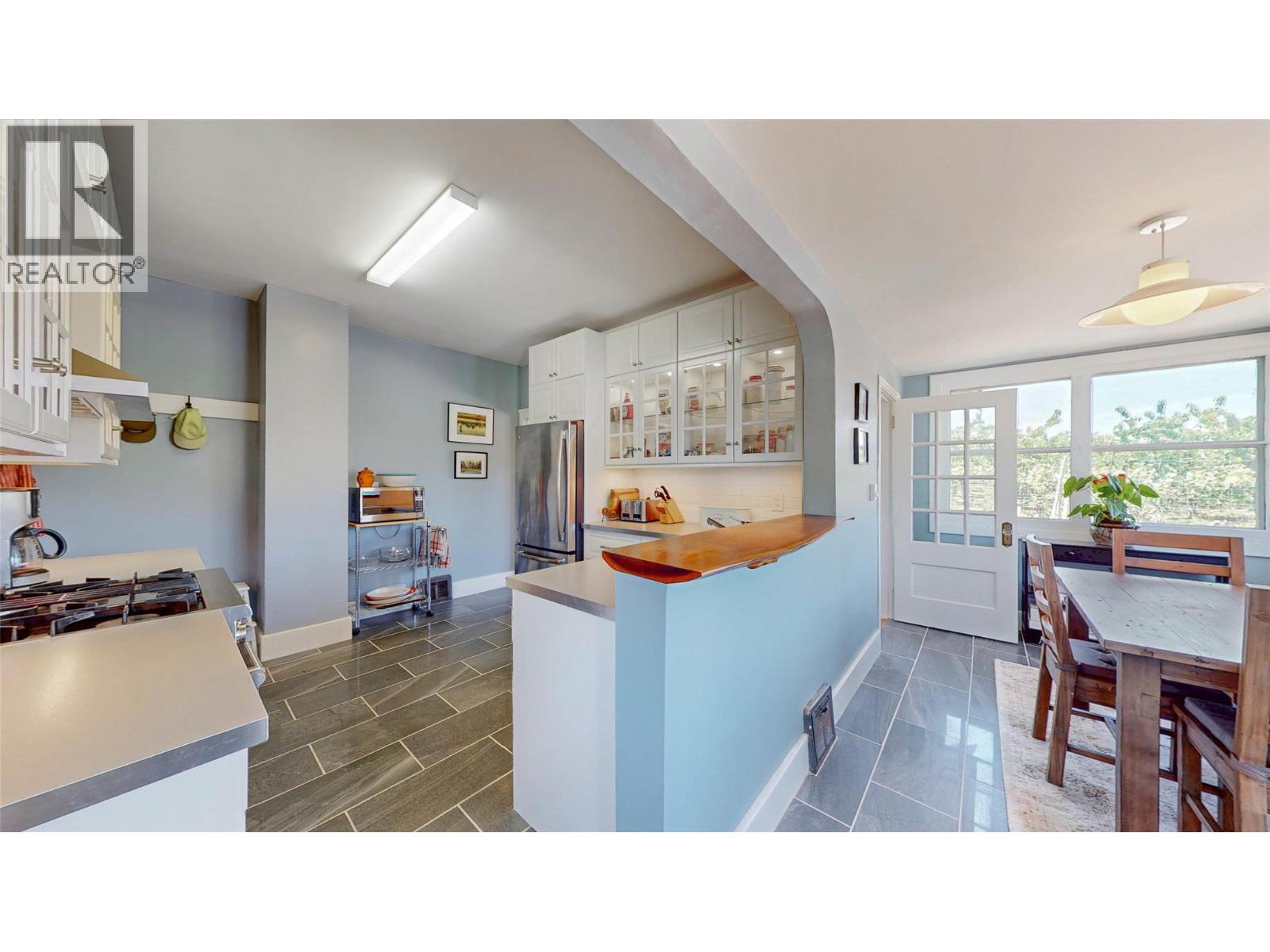 4371 Highway 97, Oliver