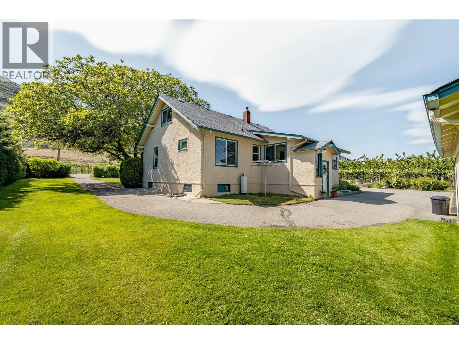 4371 Highway 97, Oliver