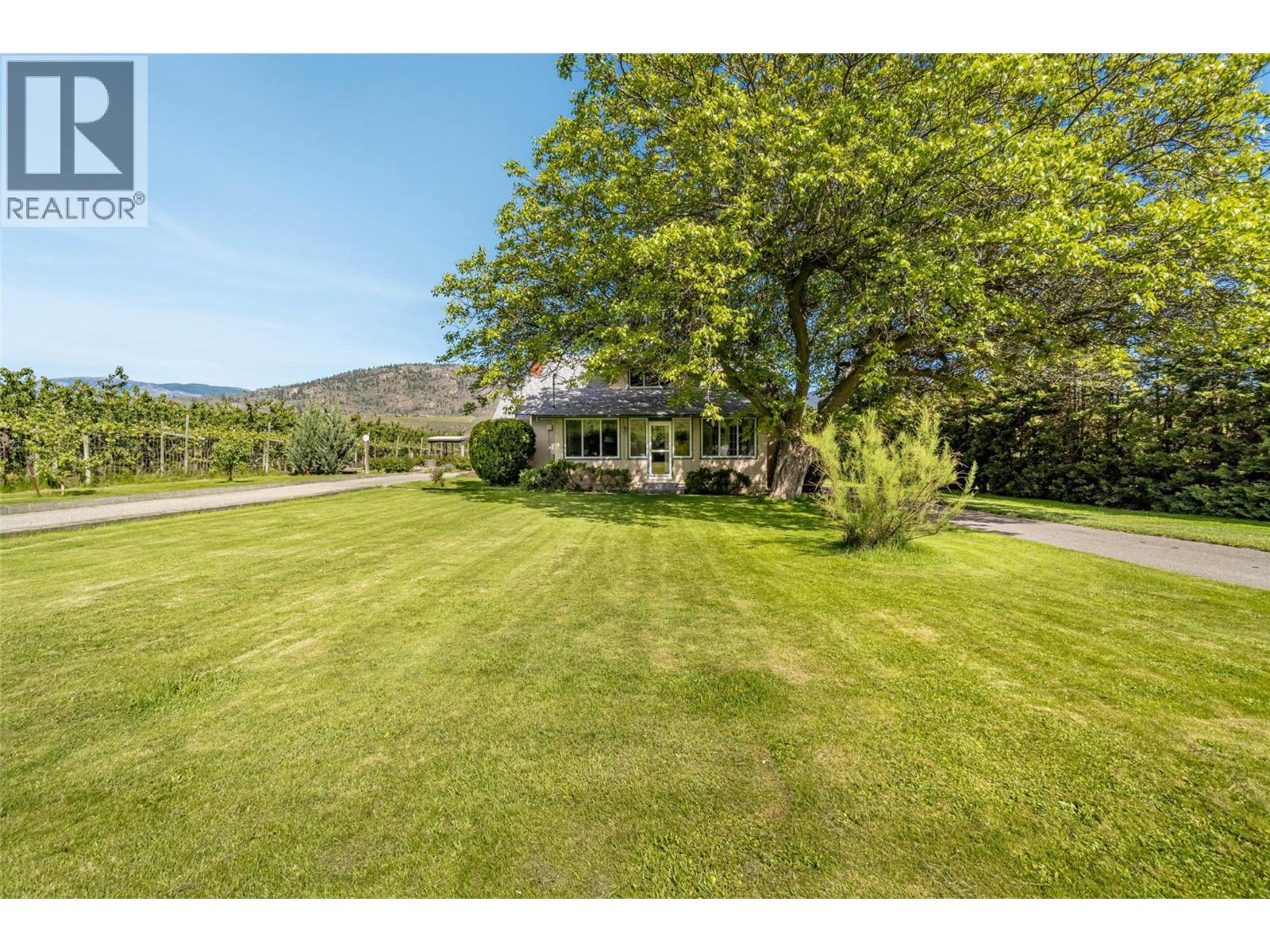 4371 Highway 97, Oliver