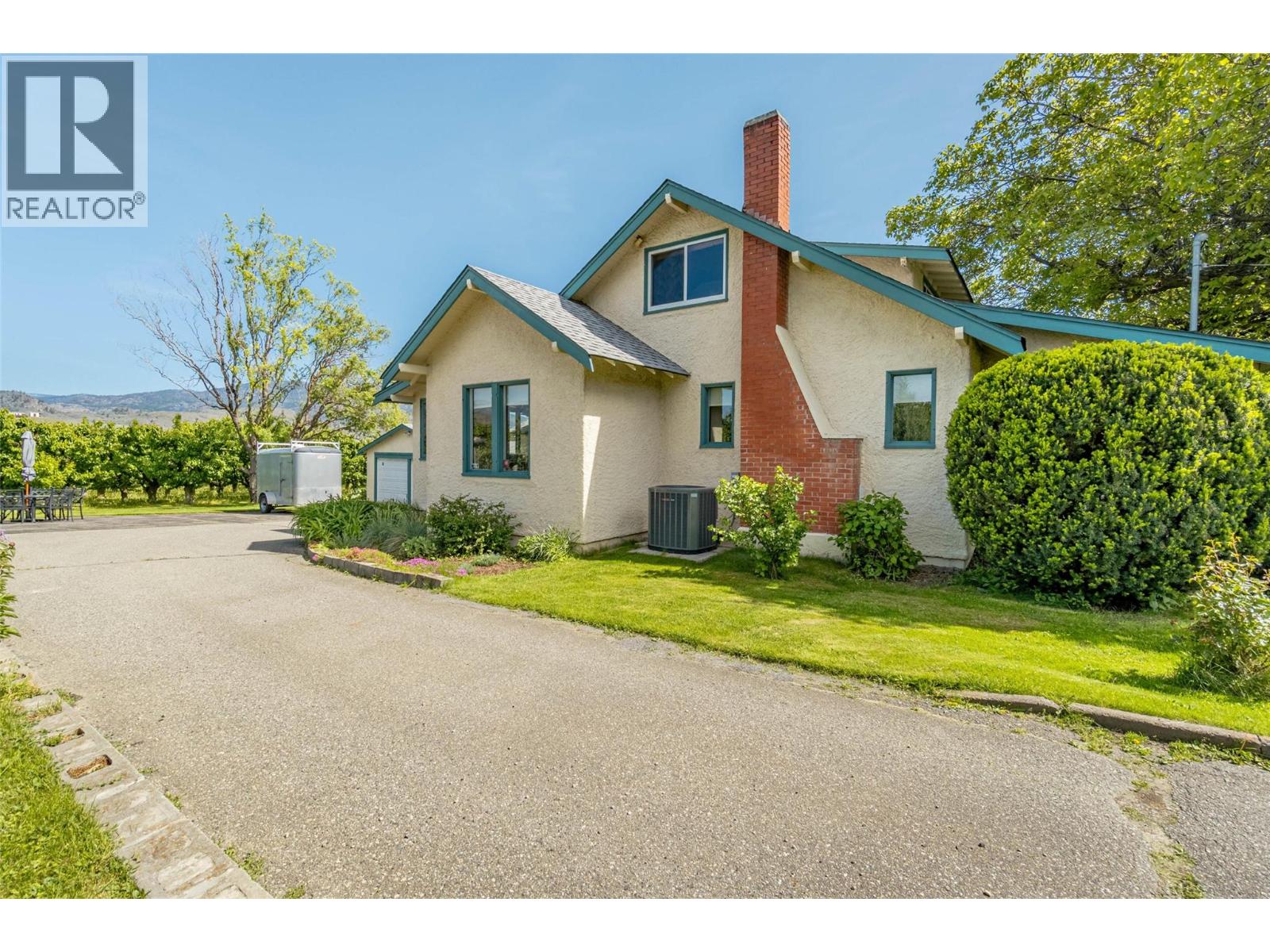 4371 Highway 97, Oliver