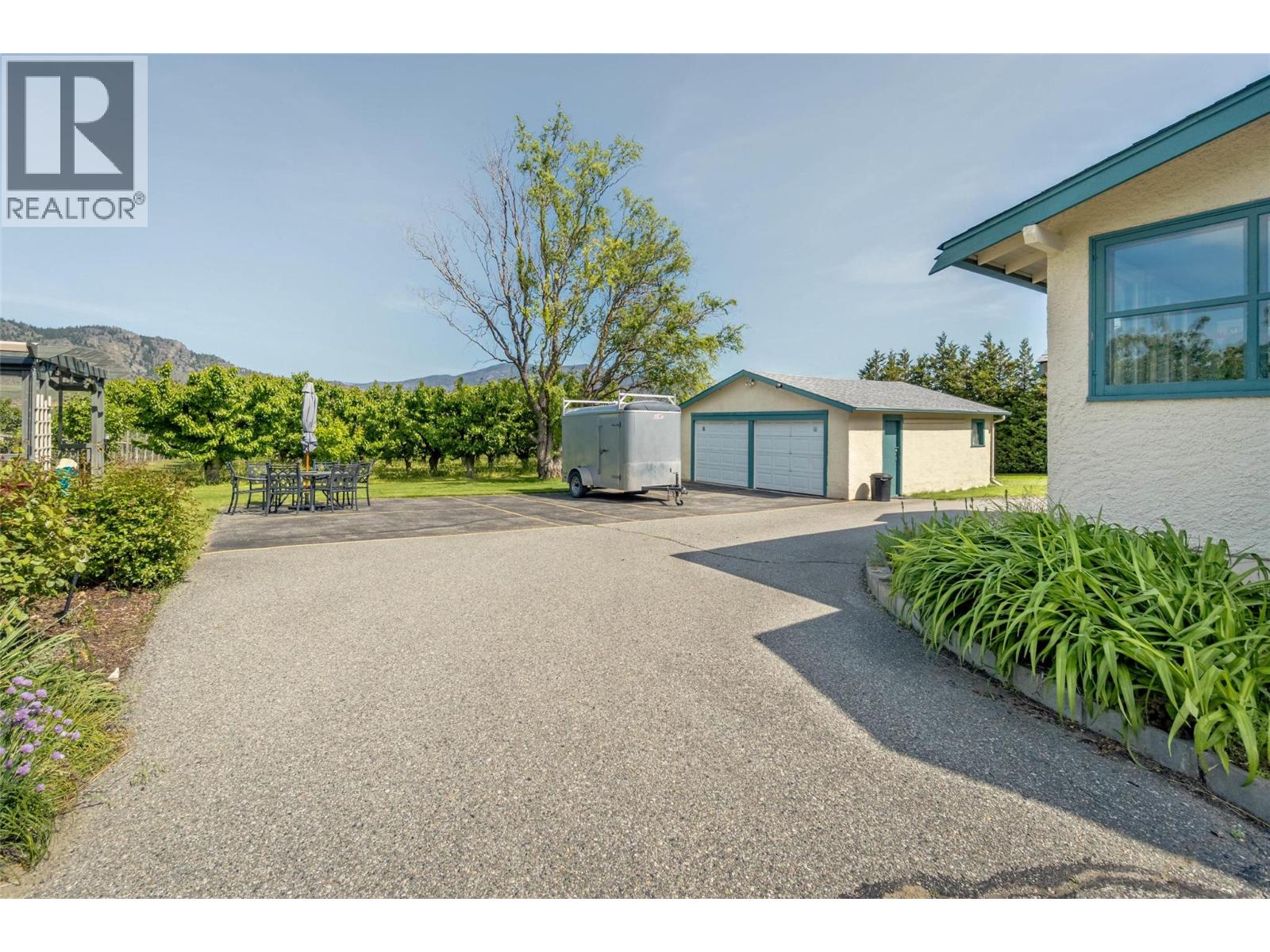 4371 Highway 97, Oliver