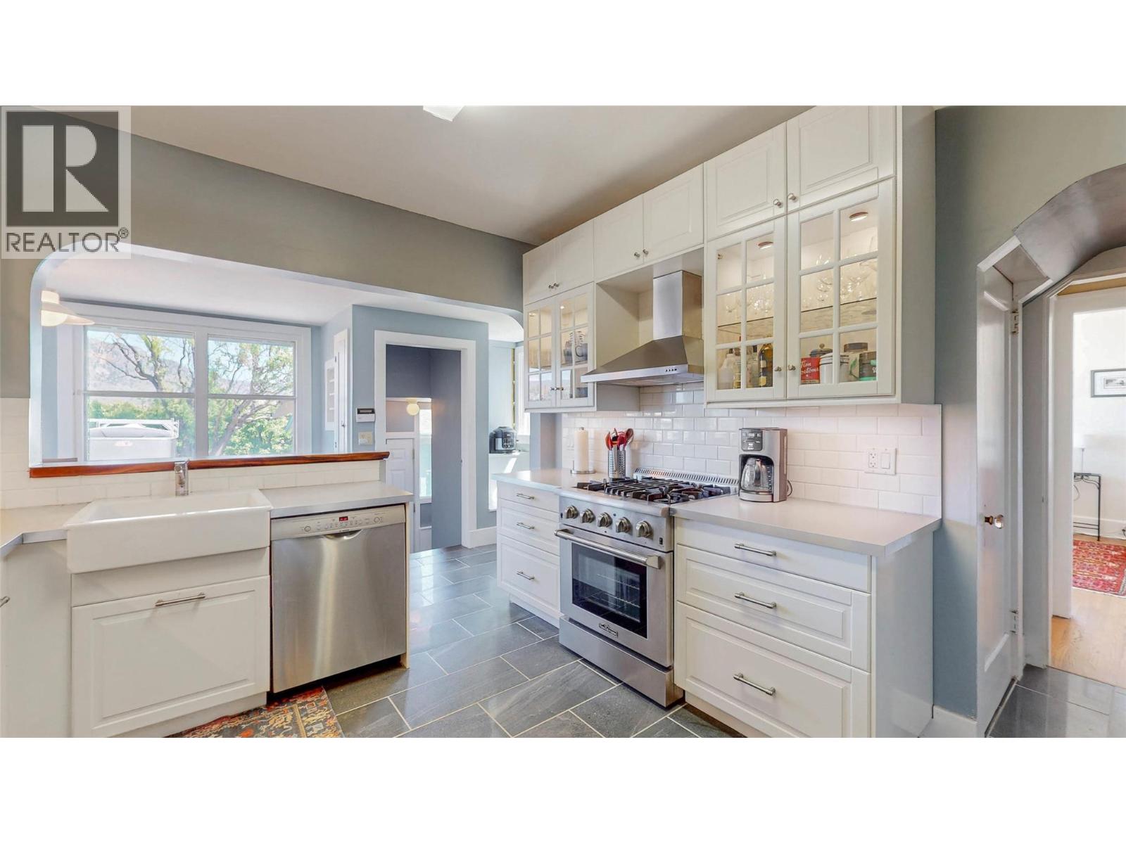 4371 Highway 97, Oliver