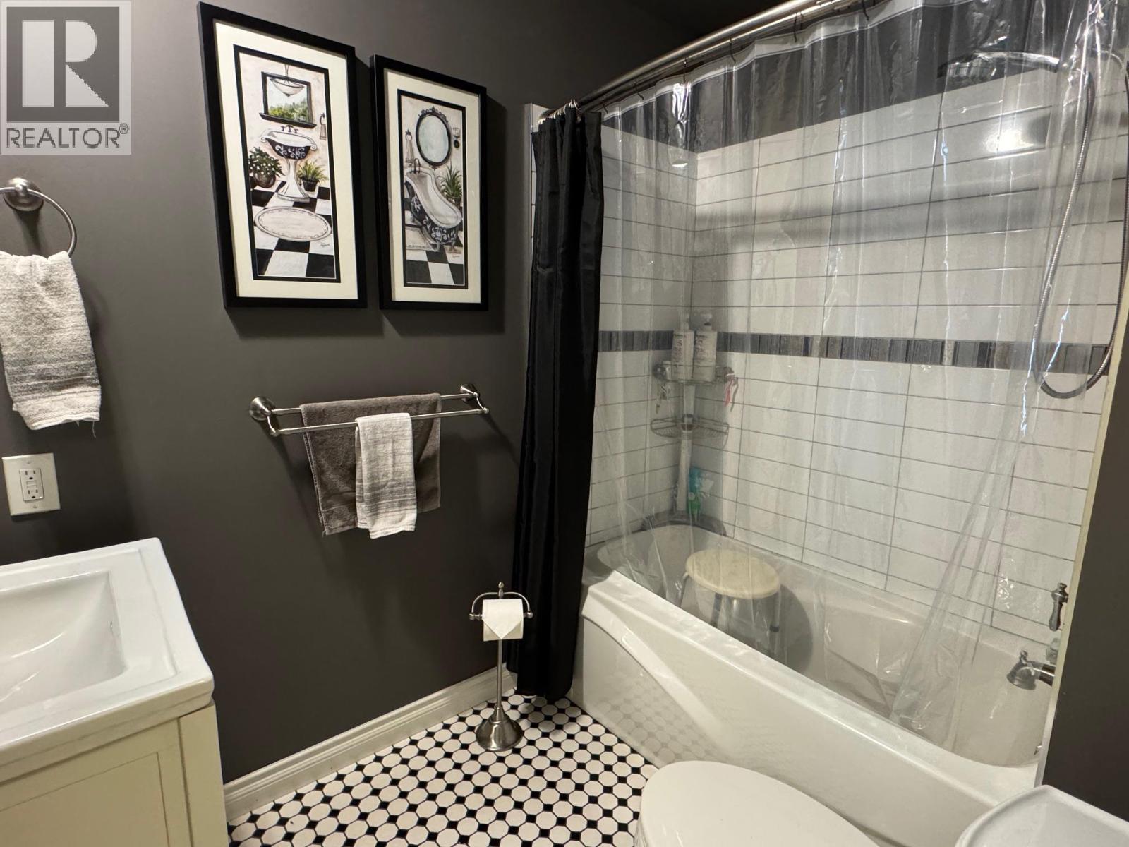 5 Cottonwood Road - 11