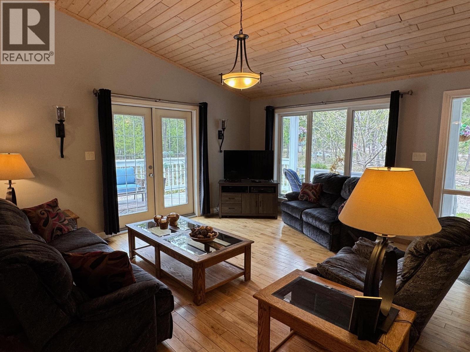 5 Cottonwood Road - 3