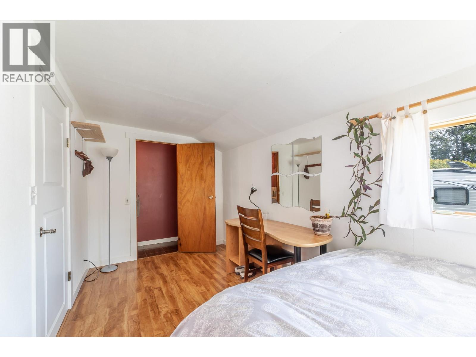 12009 Giants Head Road, Summerland