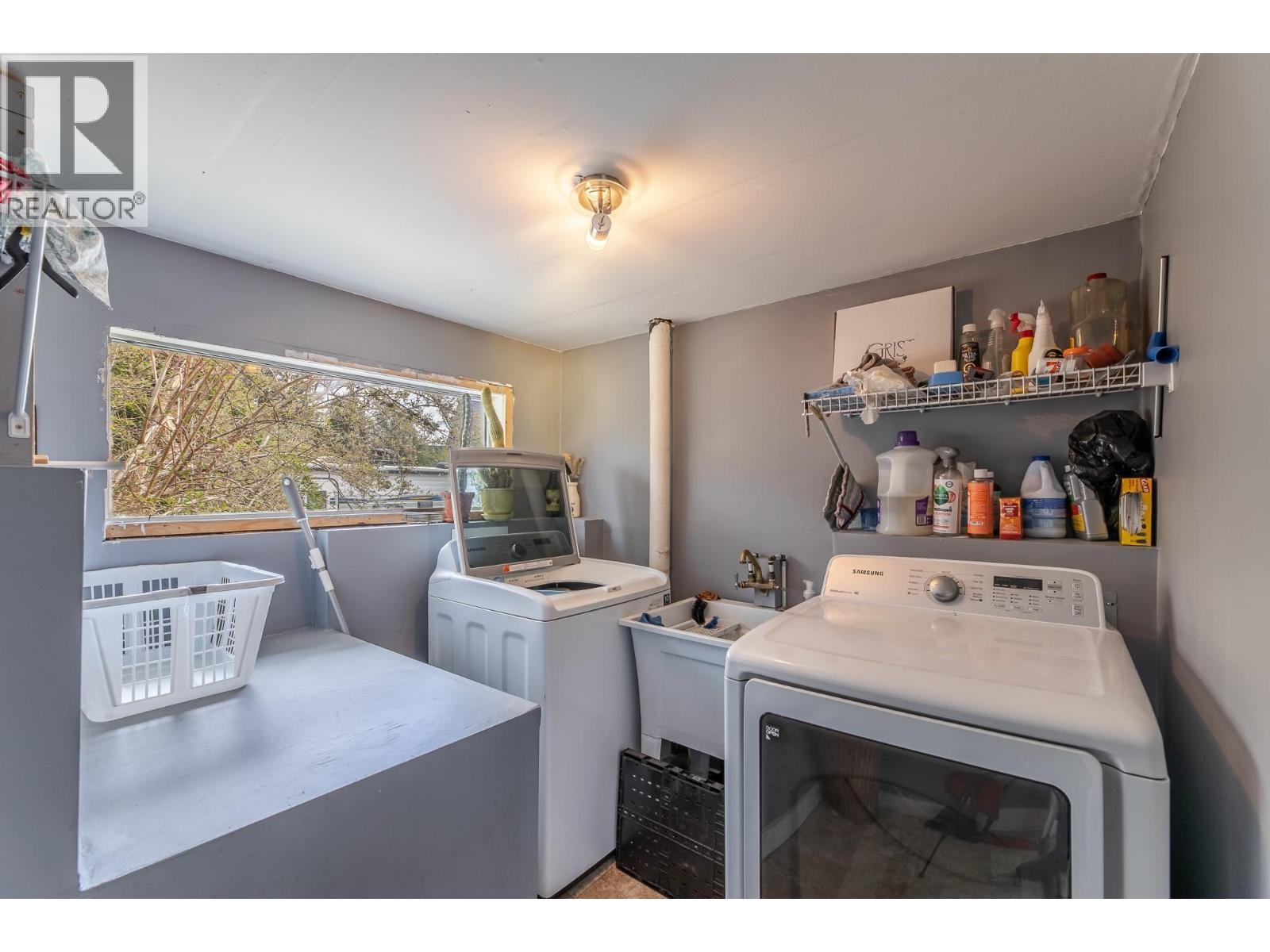 12009 Giants Head Road, Summerland