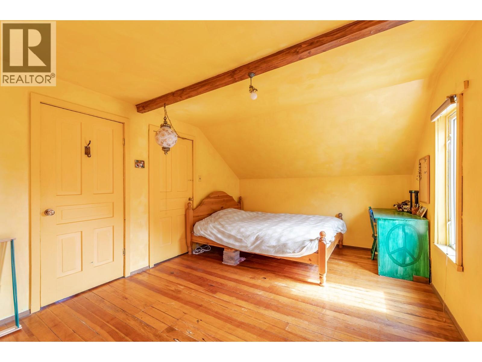 12009 Giants Head Road, Summerland