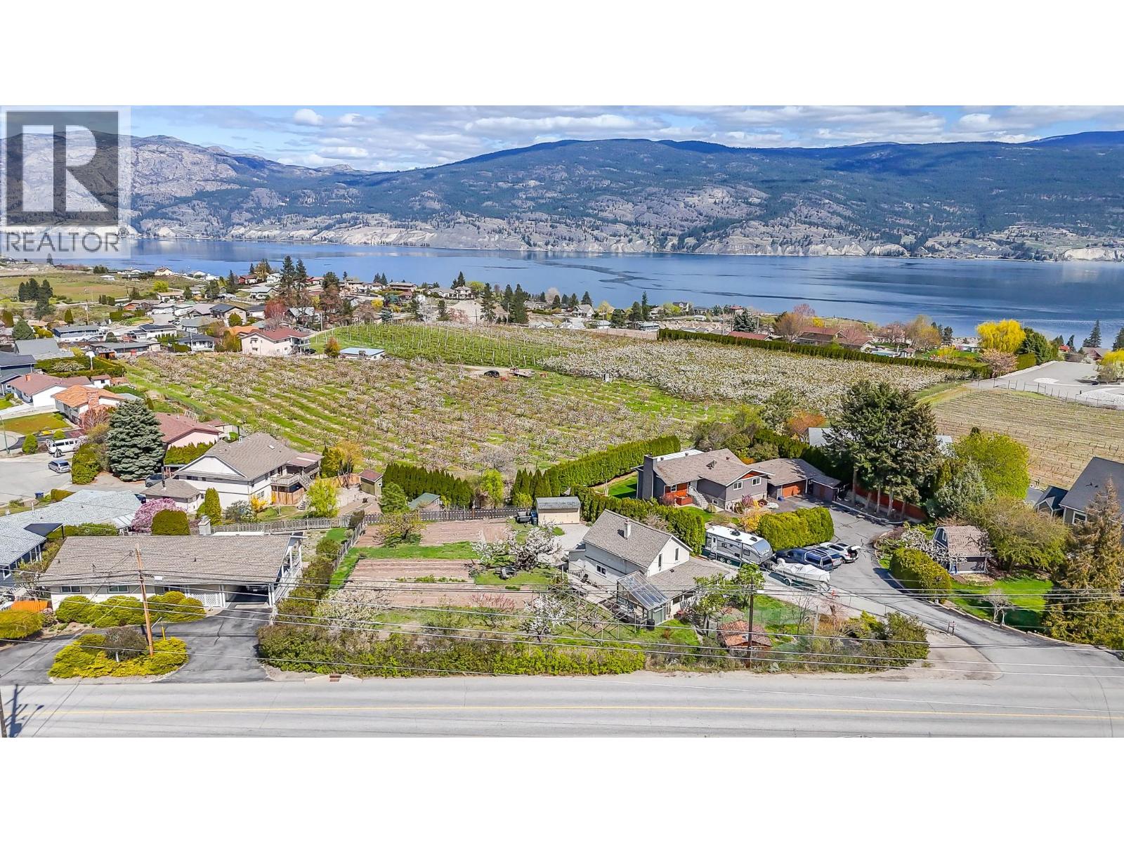 12009 Giants Head Road, Summerland