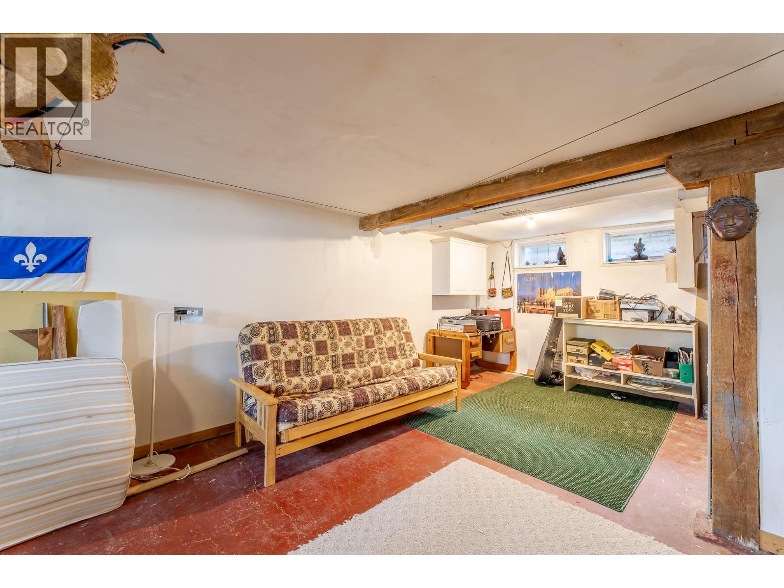 12009 Giants Head Road, Summerland