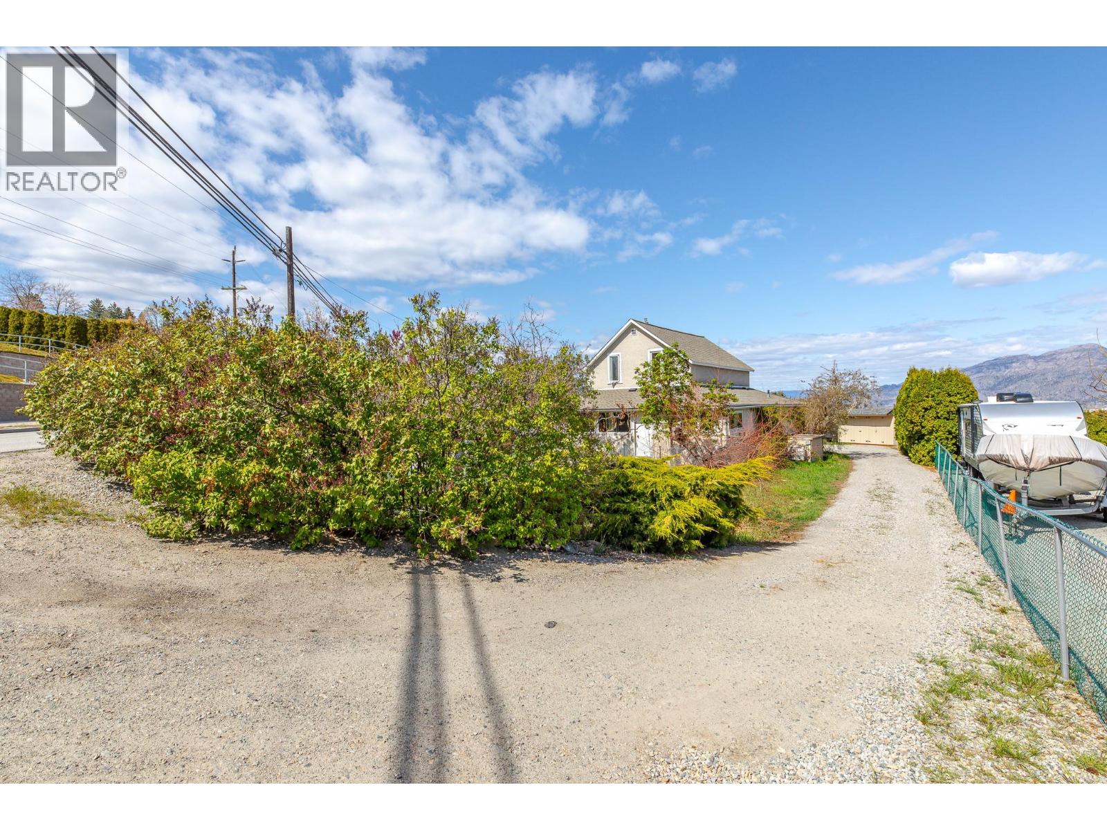 12009 Giants Head Road, Summerland