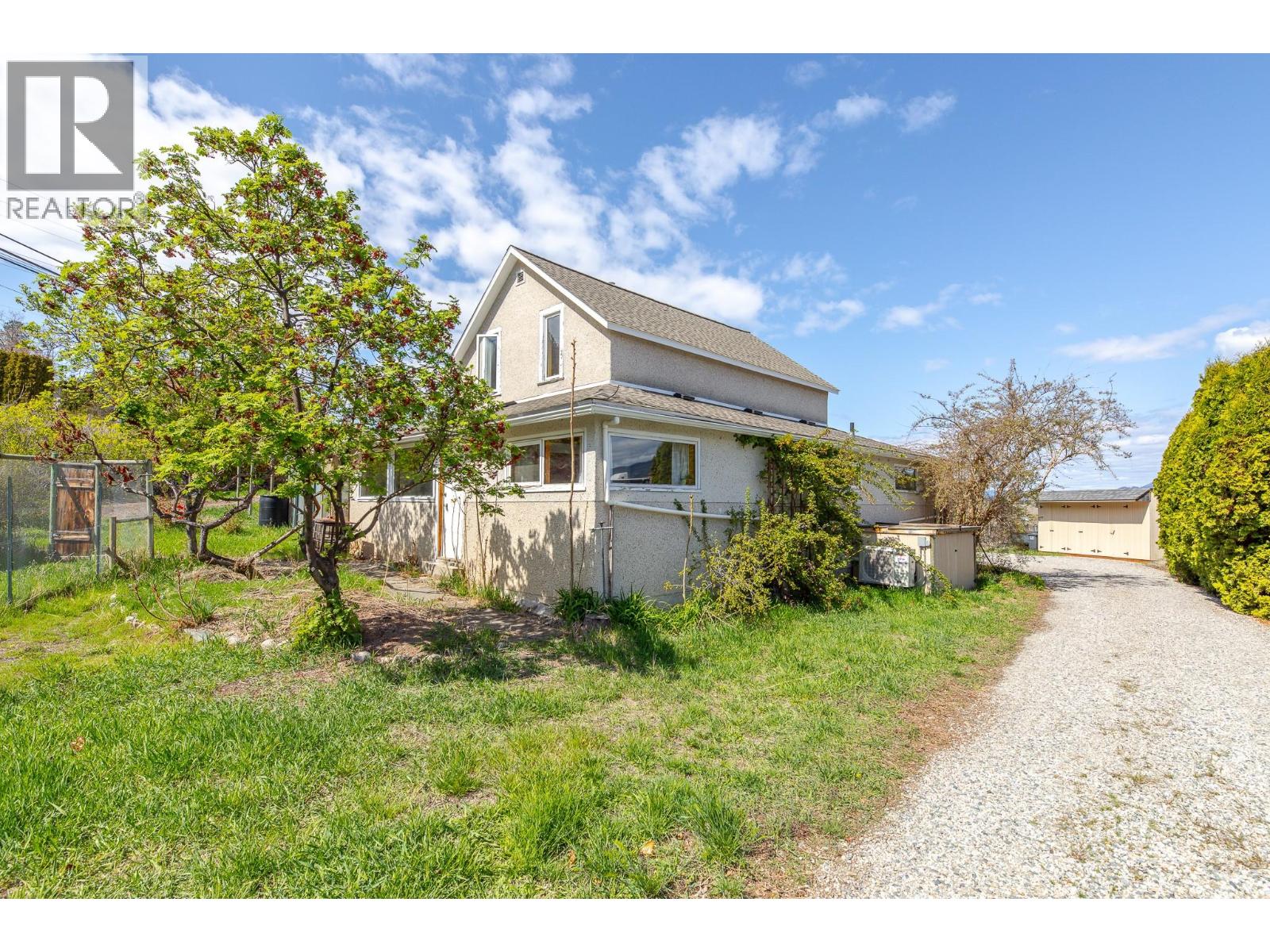 12009 Giants Head Road, Summerland