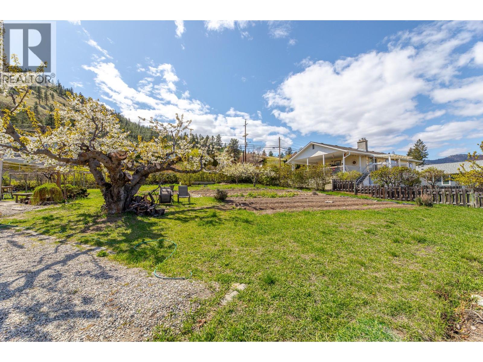 12009 Giants Head Road, Summerland