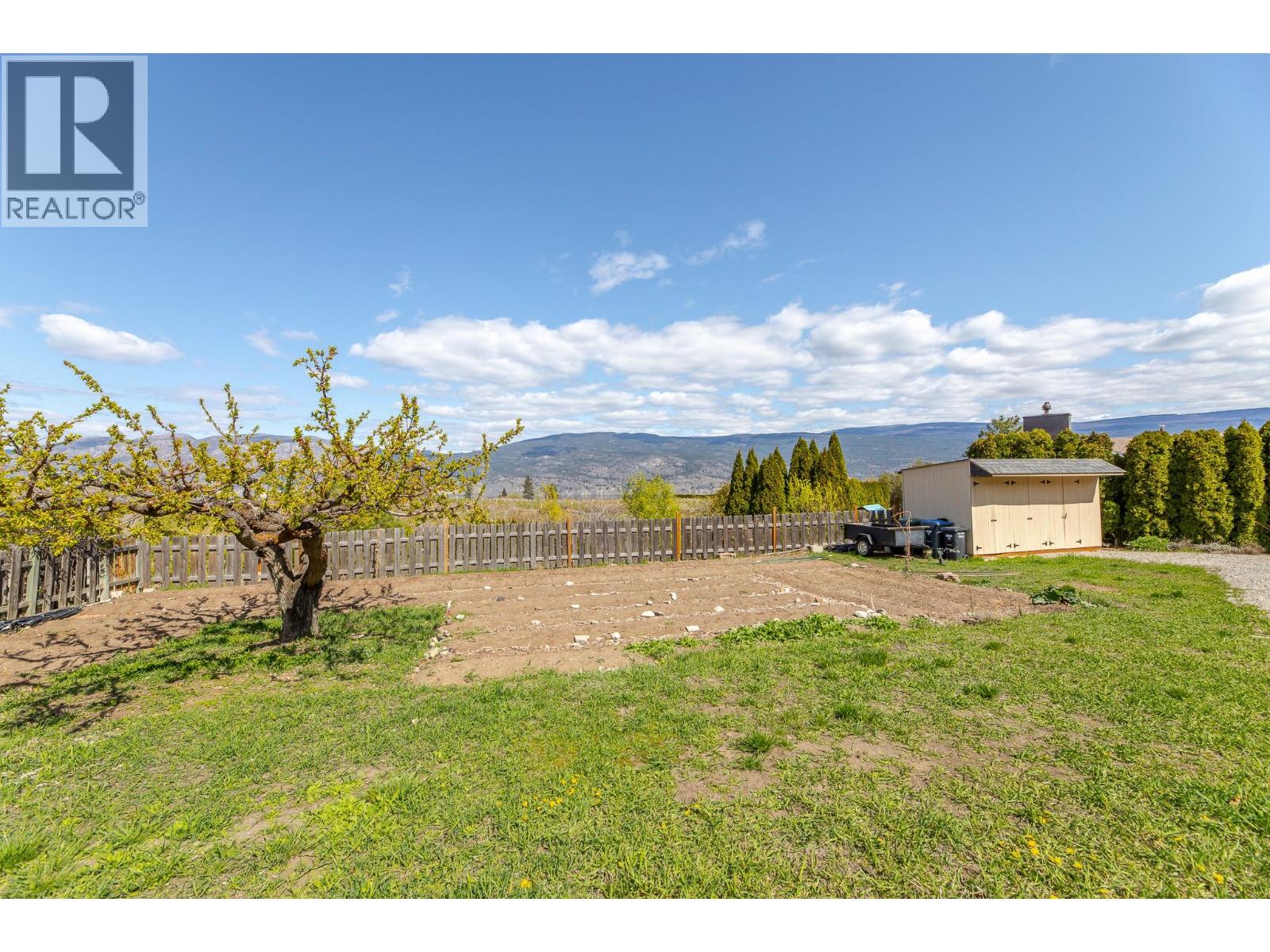 12009 Giants Head Road, Summerland