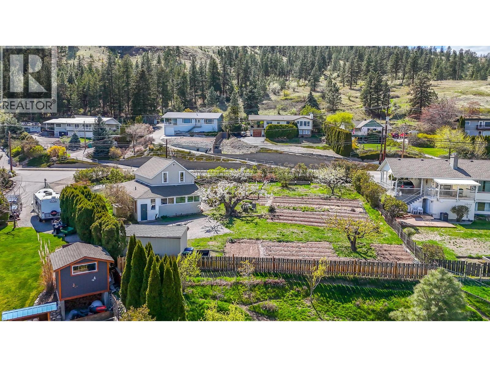 12009 Giants Head Road, Summerland