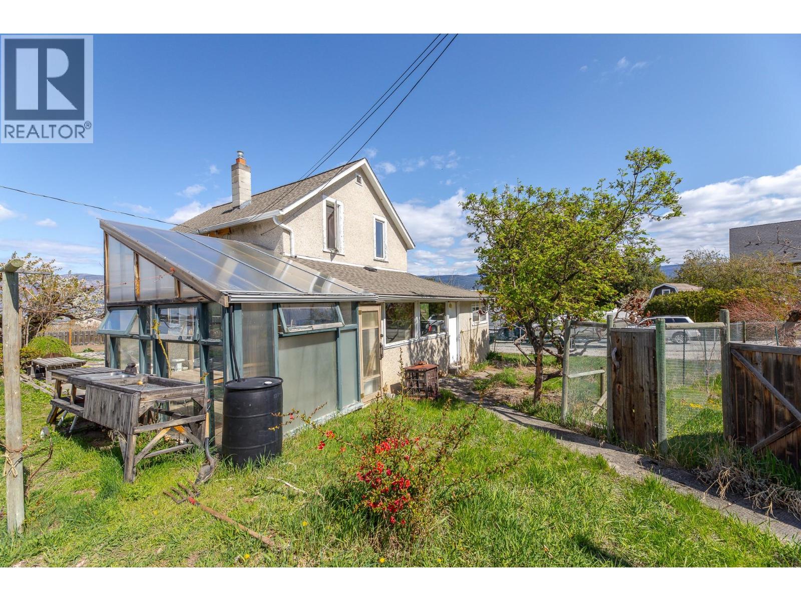 12009 Giants Head Road, Summerland