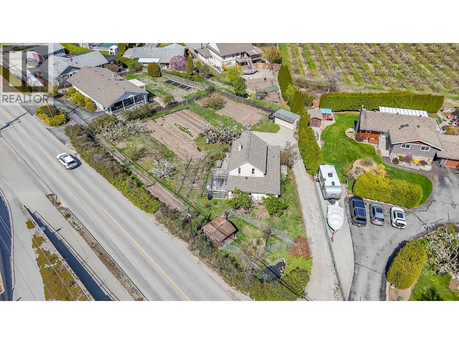 12009 Giants Head Road, Summerland