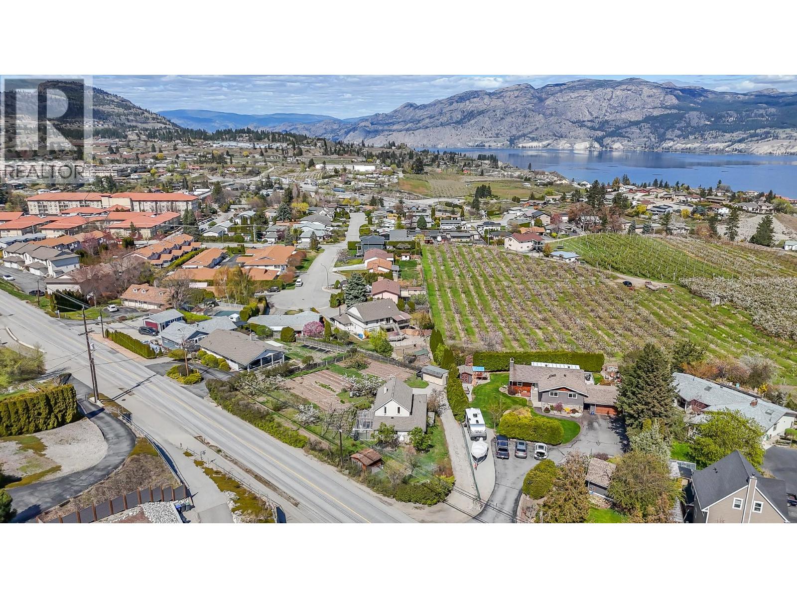 12009 Giants Head Road, Summerland
