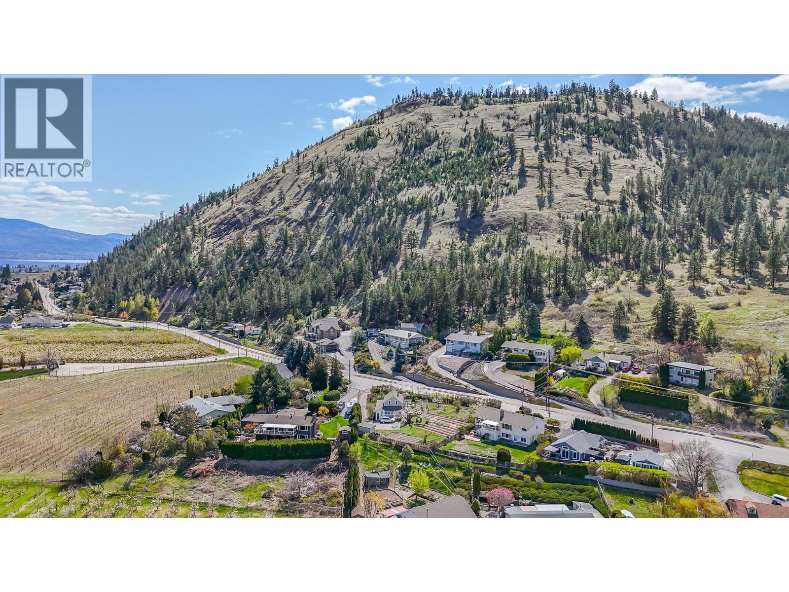 12009 Giants Head Road, Summerland