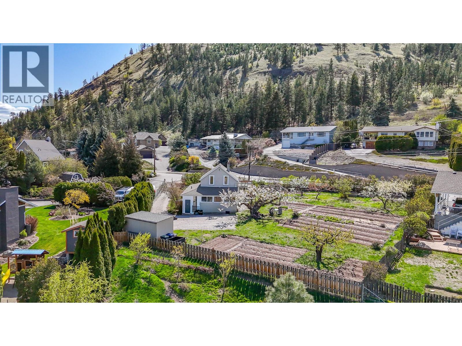 12009 Giants Head Road, Summerland