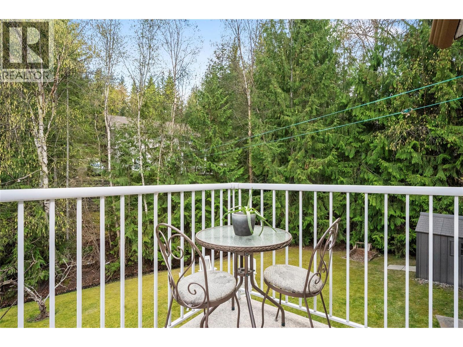  2524 Parkdale Place, Blind Bay