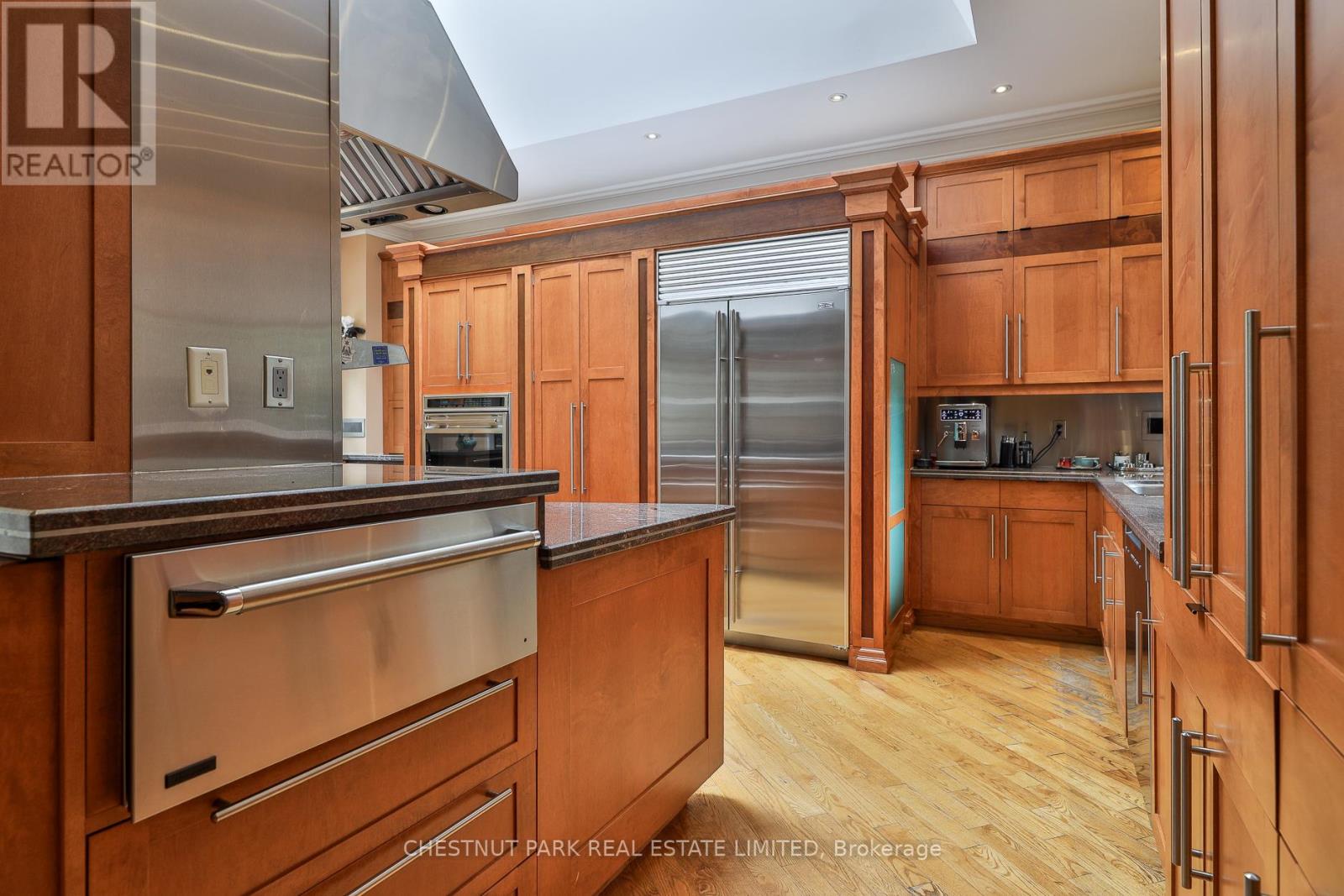 46 LOWTHER AVENUE - 13
