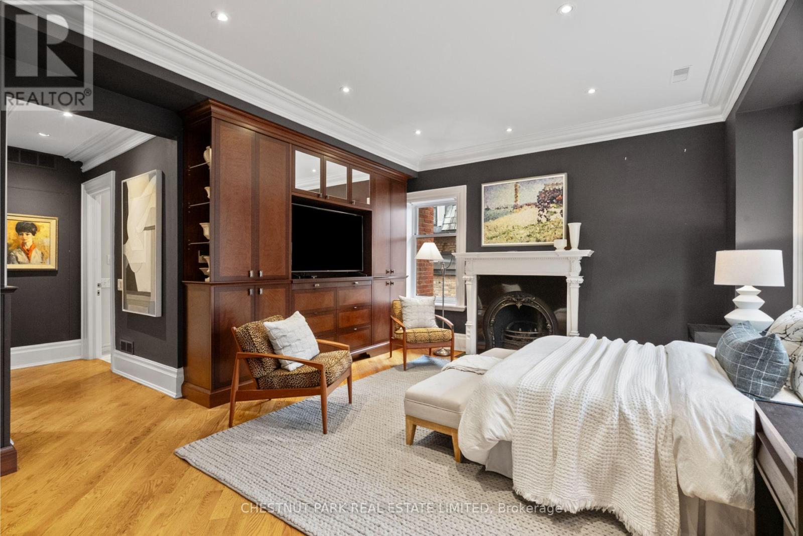 46 LOWTHER AVENUE - 17