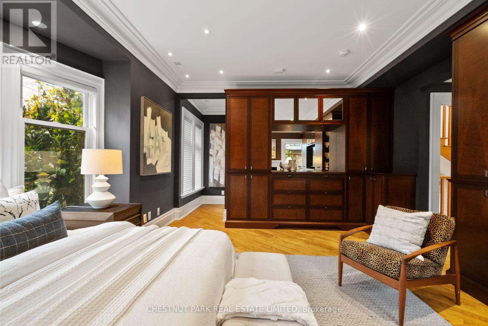 46 LOWTHER AVENUE - 18