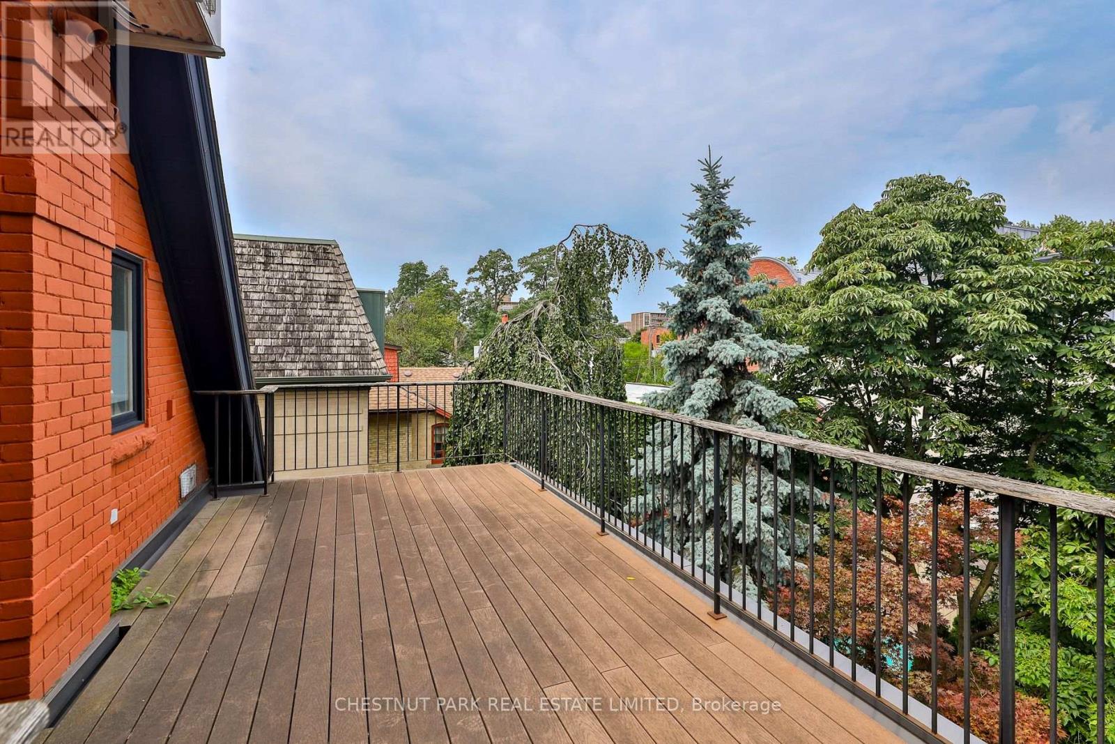 46 LOWTHER AVENUE - 21