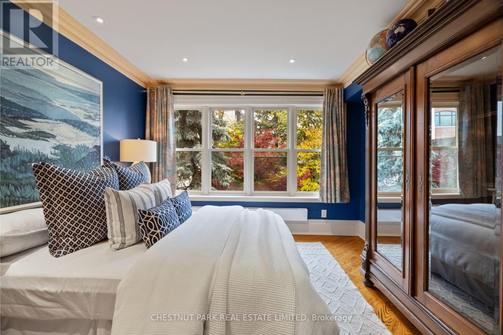 46 LOWTHER AVENUE - 24