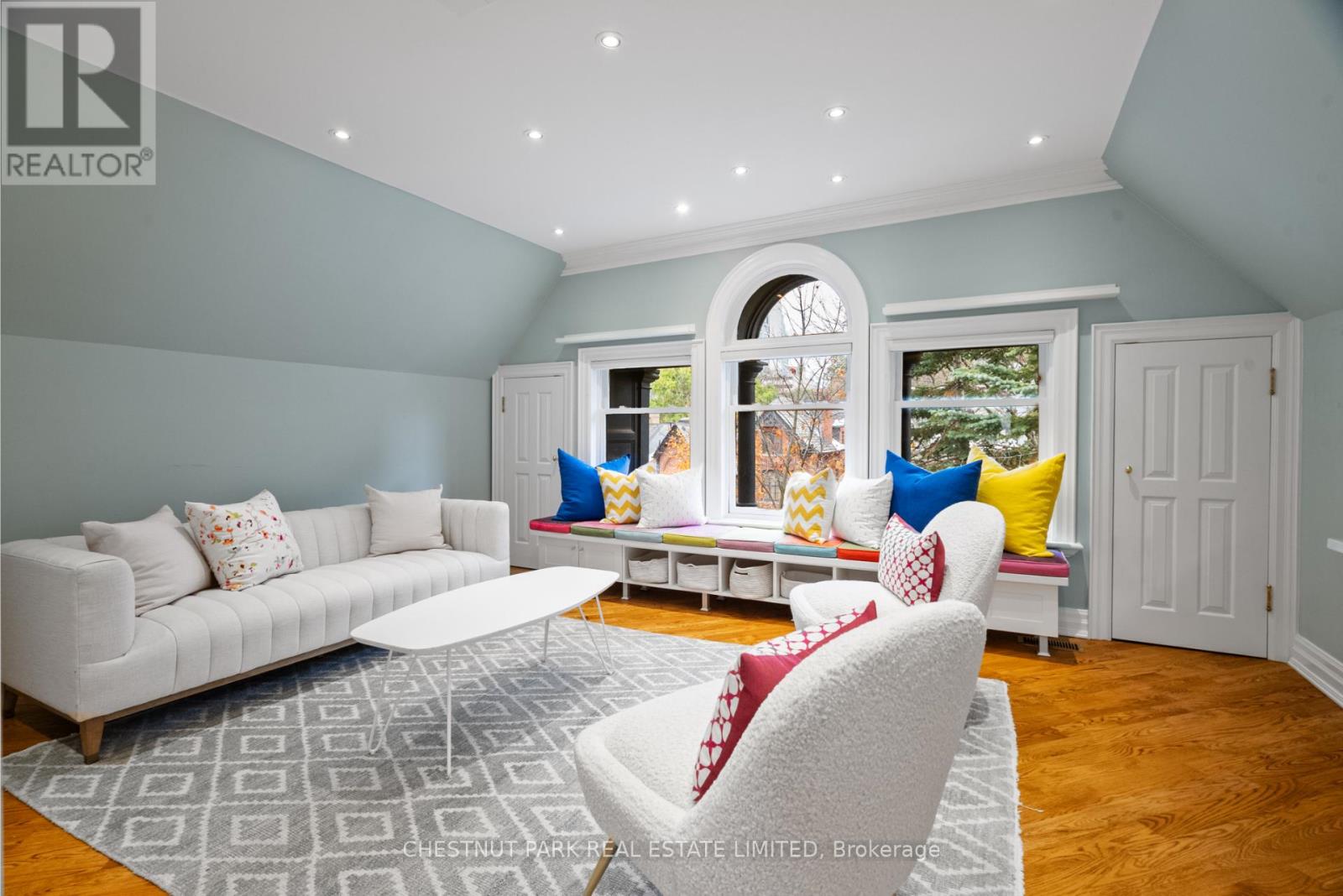 46 LOWTHER AVENUE - 29