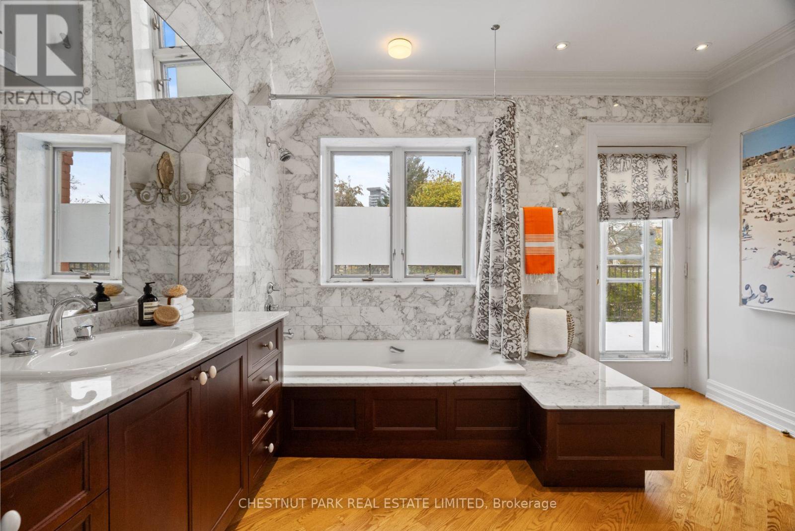 46 LOWTHER AVENUE - 30