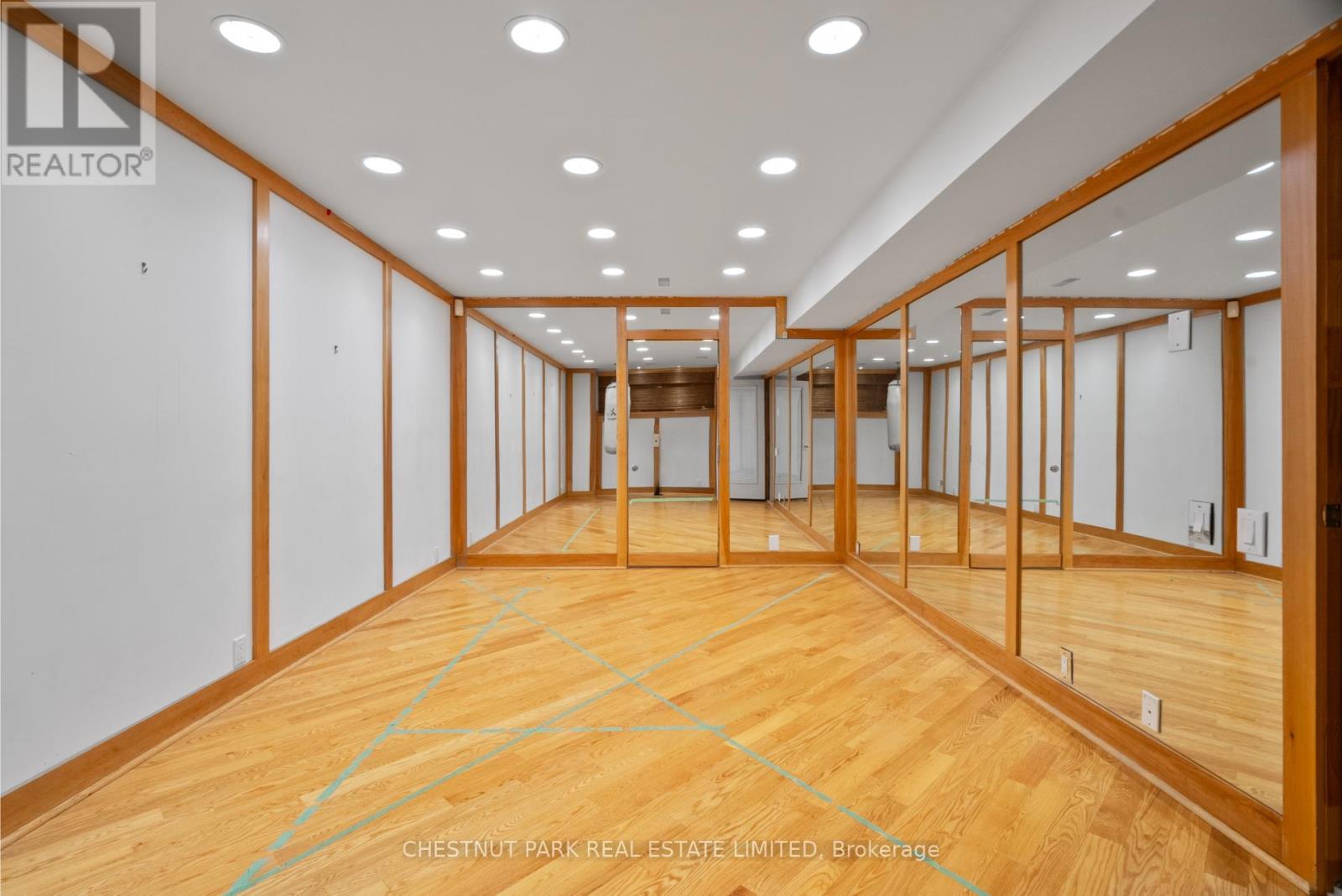 46 LOWTHER AVENUE - 32
