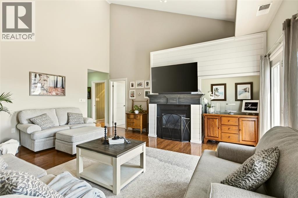 1550 VENETIAN BOULEVARD Unit# 310, Point Edward, Ontario, N7T0A4 — Photo 7