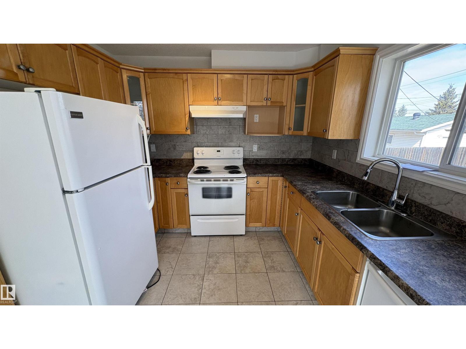 10231 163 ST NW, Edmonton