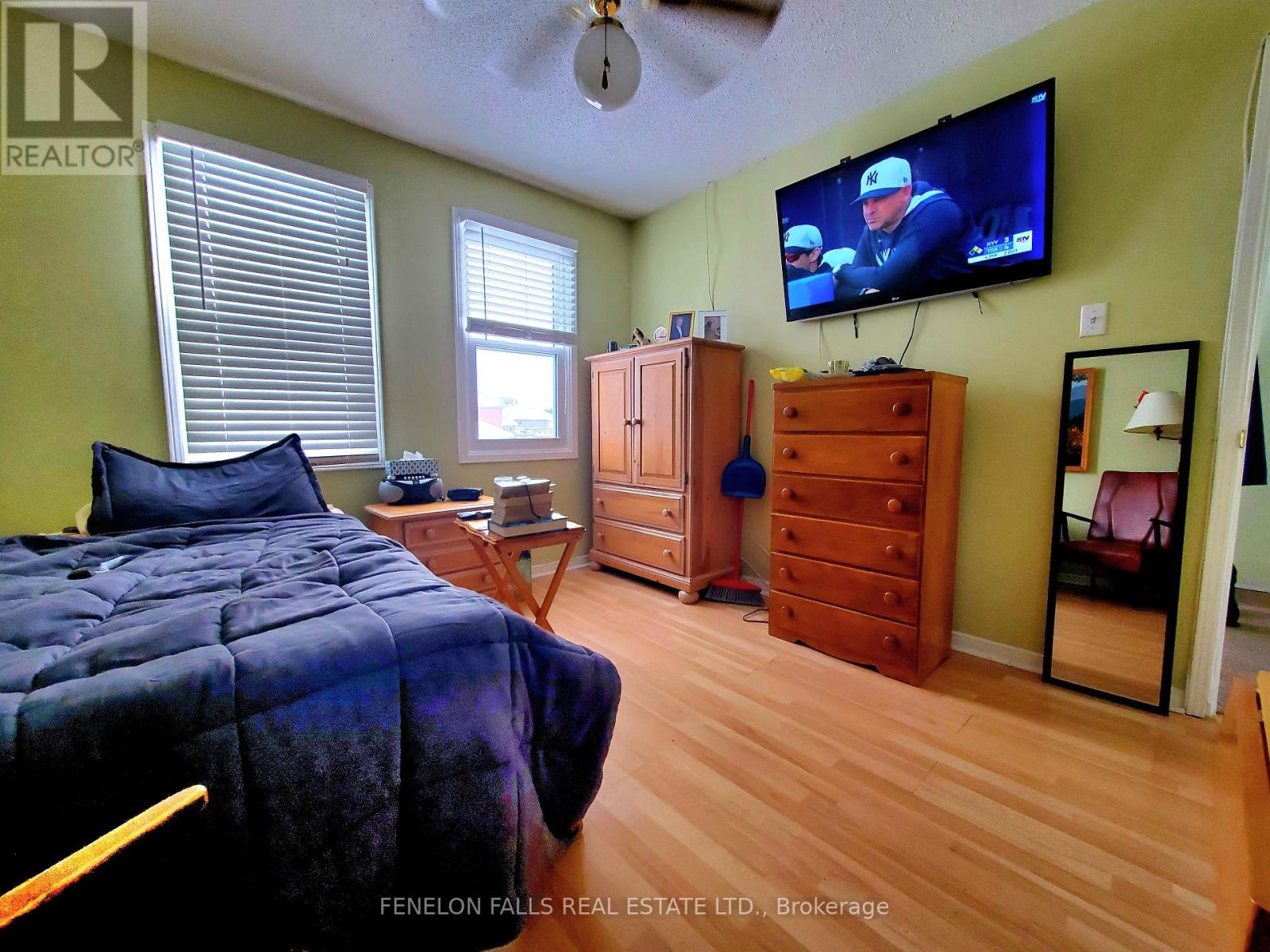 180 ORCHARD PARK ROAD — photo 11