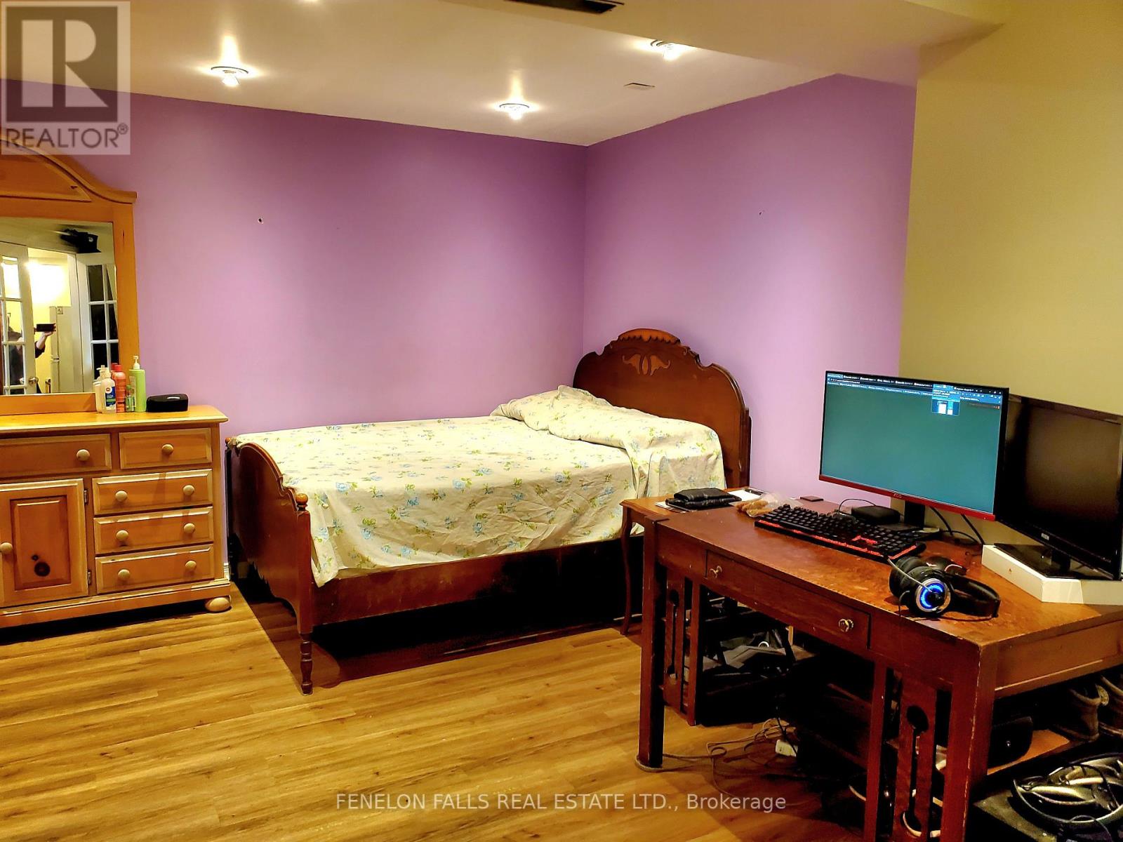 180 ORCHARD PARK ROAD — photo 15