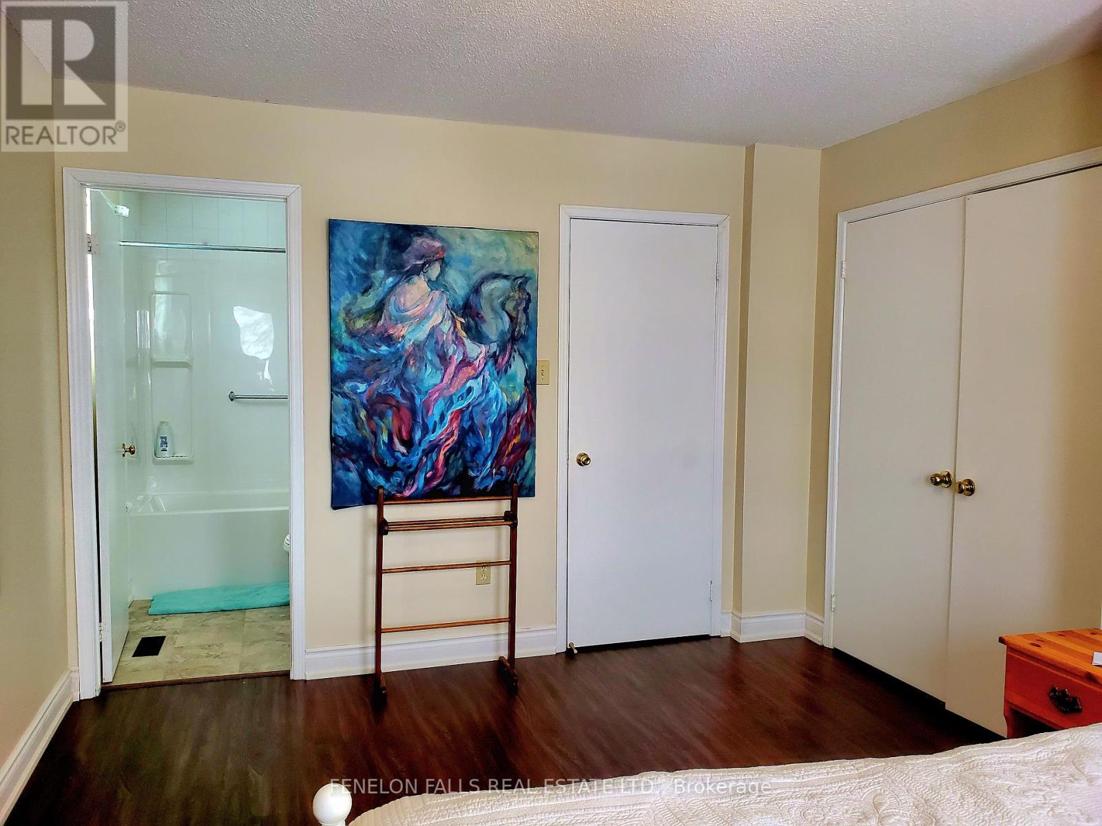 180 ORCHARD PARK ROAD — photo 9