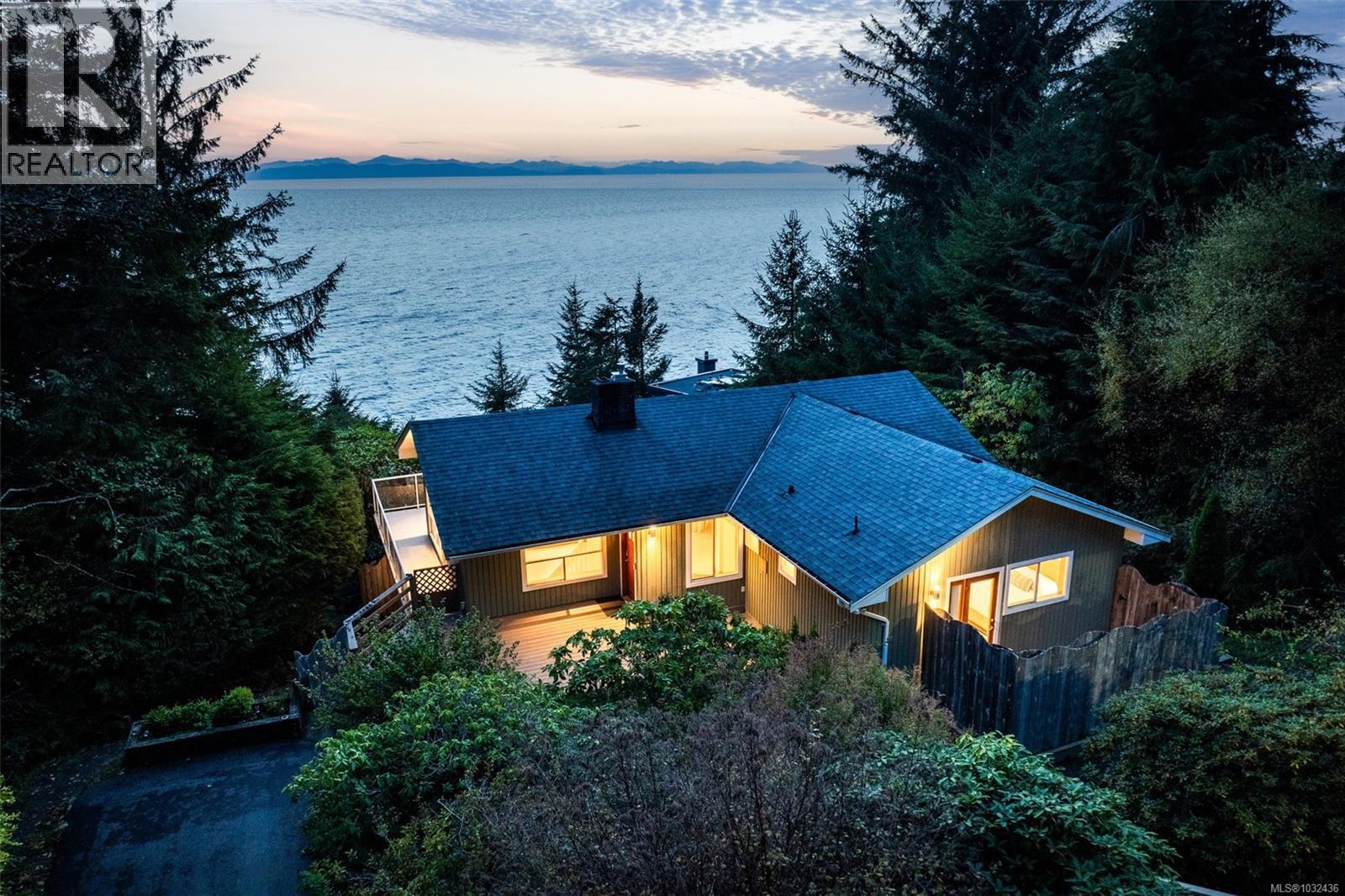  2594 Seaside Drive, Sooke