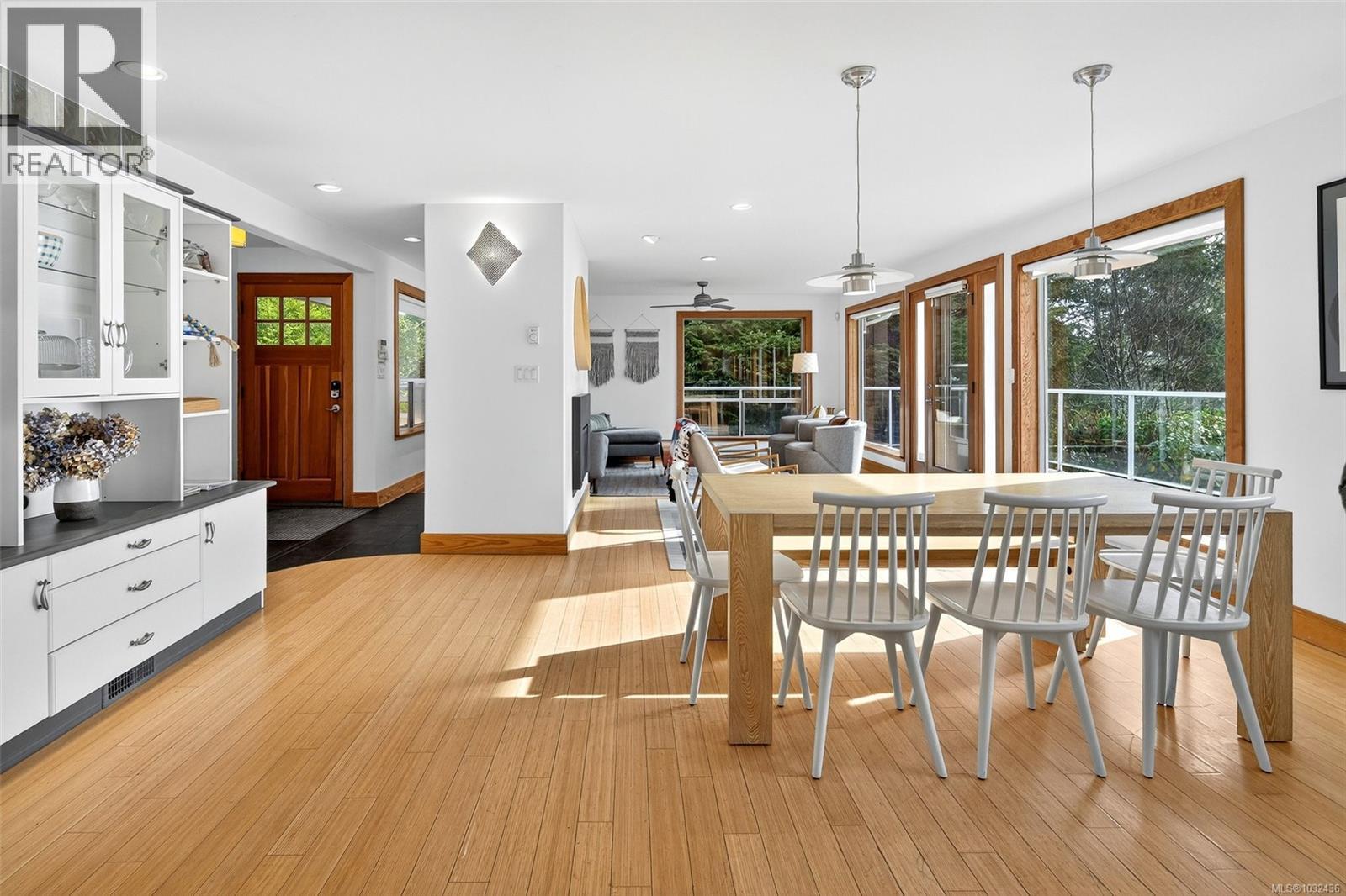 2594 Seaside Dr - 21