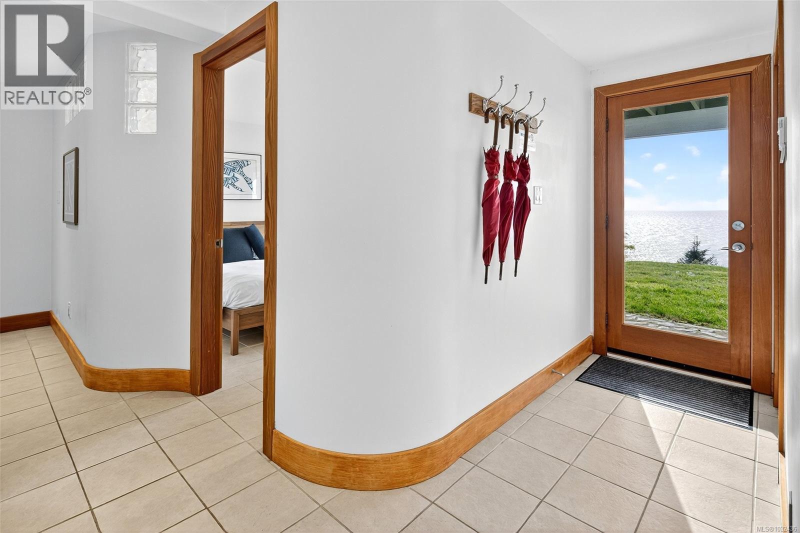 2594 Seaside Dr - 48