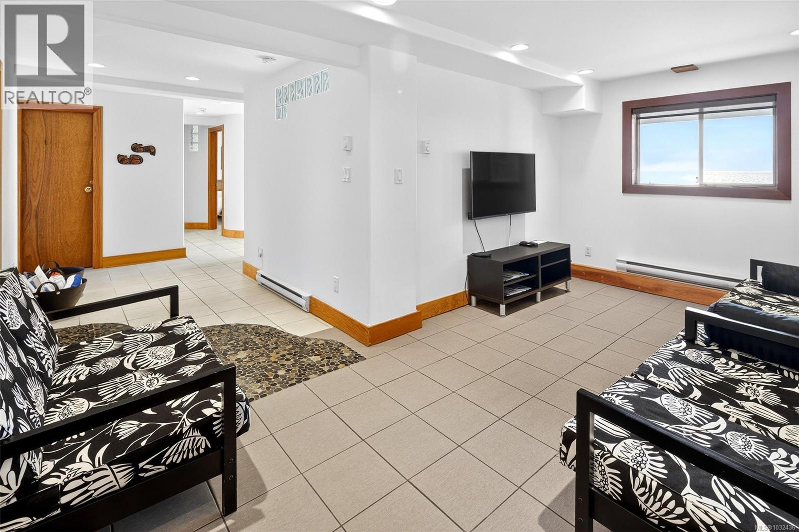 2594 Seaside Dr - 52