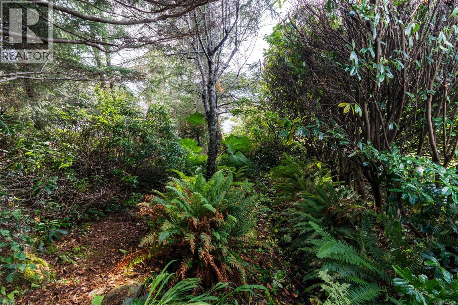 2594 Seaside Dr - 66