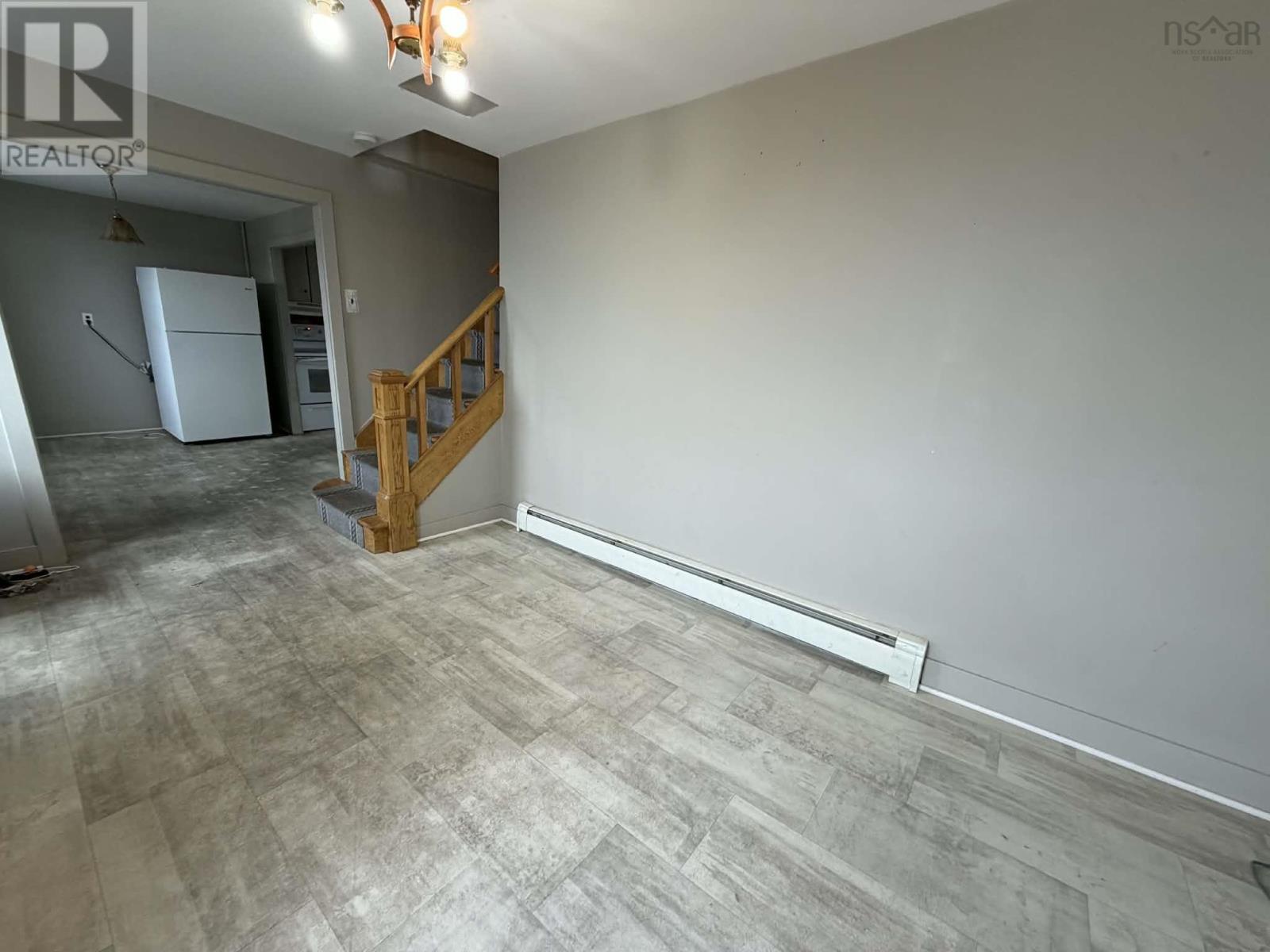 Property 7 of 33 of 10 Barren Road