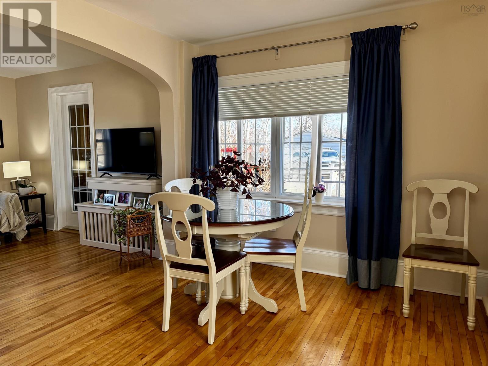 Property 23 of 45 of 11 Cameron Street