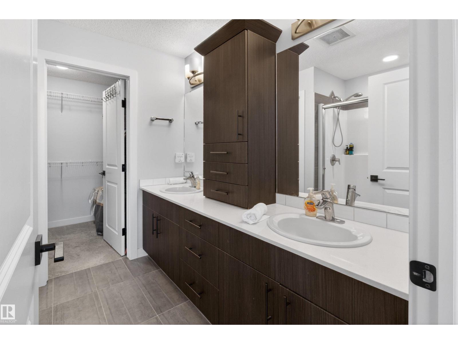 19722 26A AV NW, Edmonton