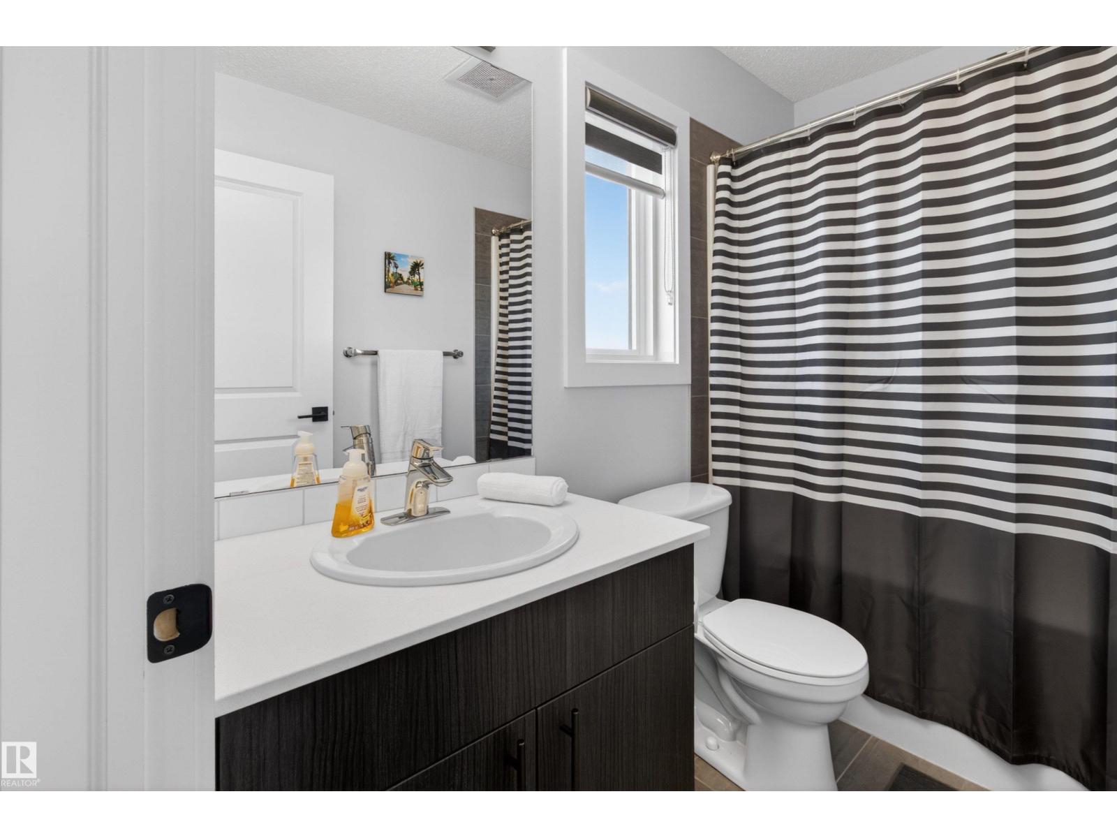 19722 26A AV NW, Edmonton