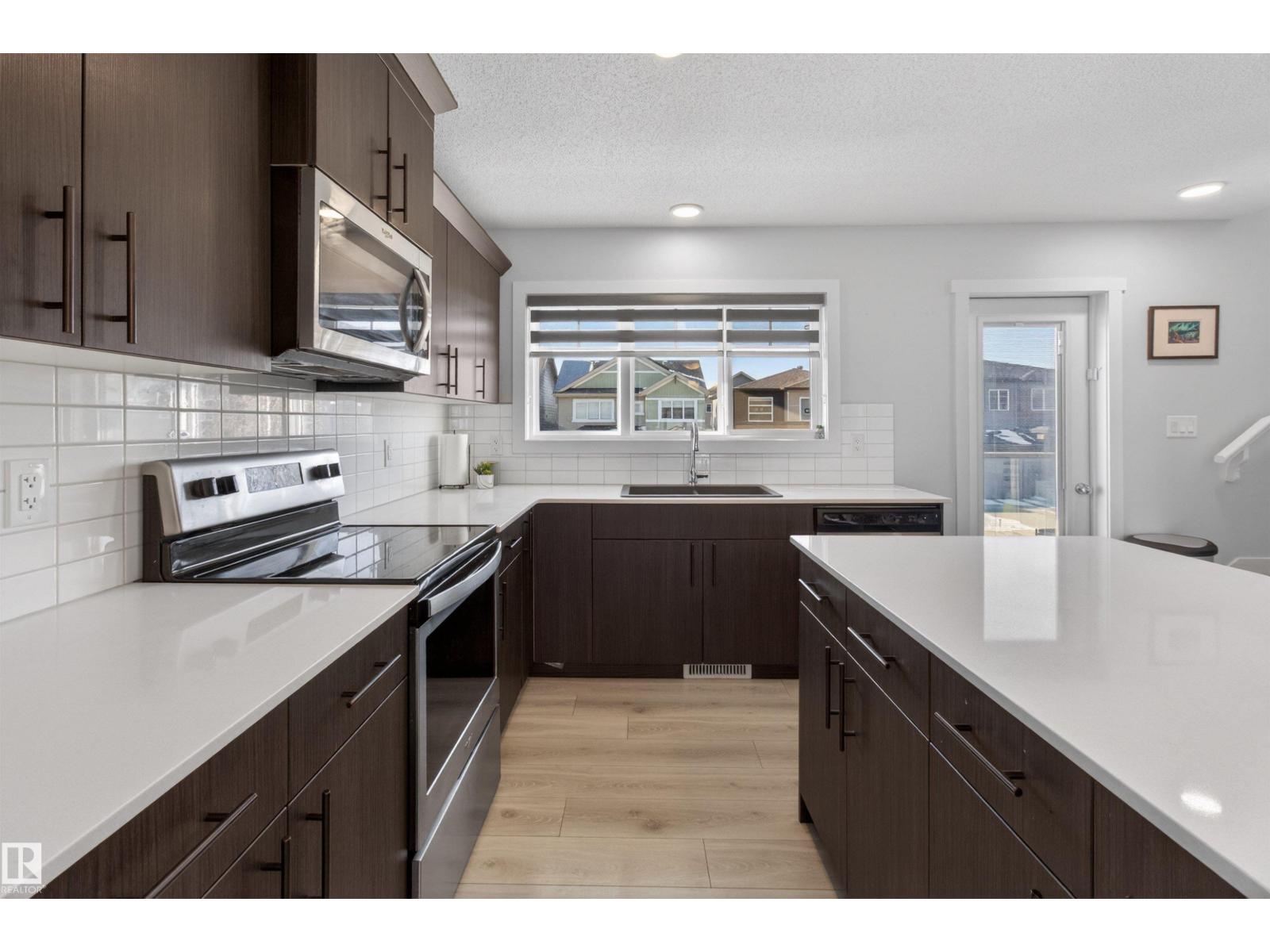 19722 26A AV NW, Edmonton