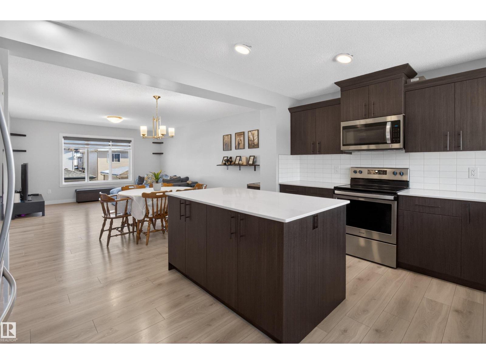 19722 26A AV NW, Edmonton