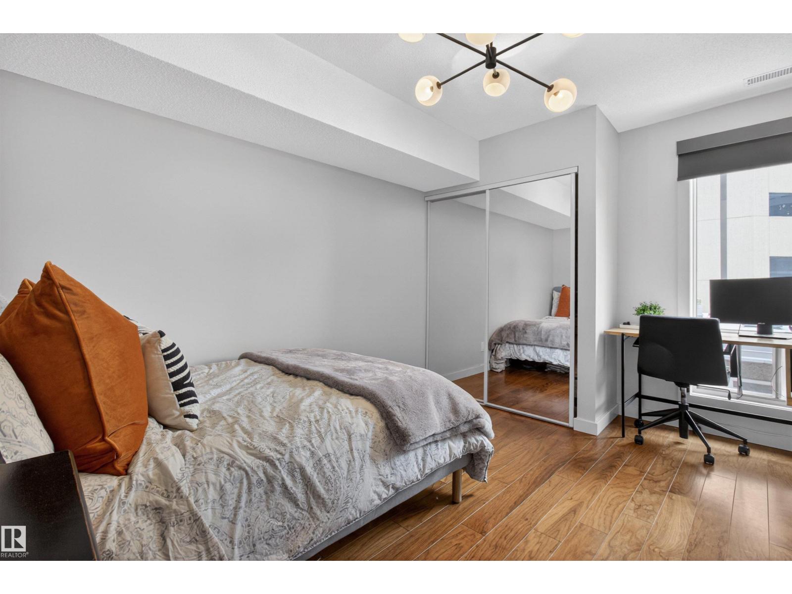 #305 10026 112 ST NW, Edmonton